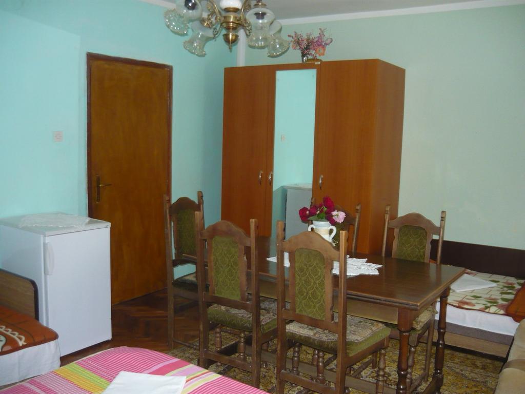 Rooms Banicevic Risan Pokoj fotografie